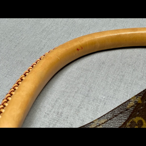 LV Artsy MM - Picture 7 of 14